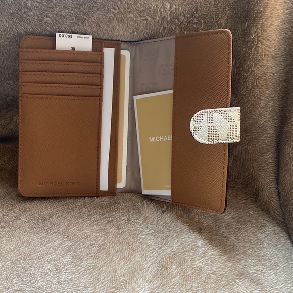 Michael Kors logo print canvas wallet - Picture 2 of 2